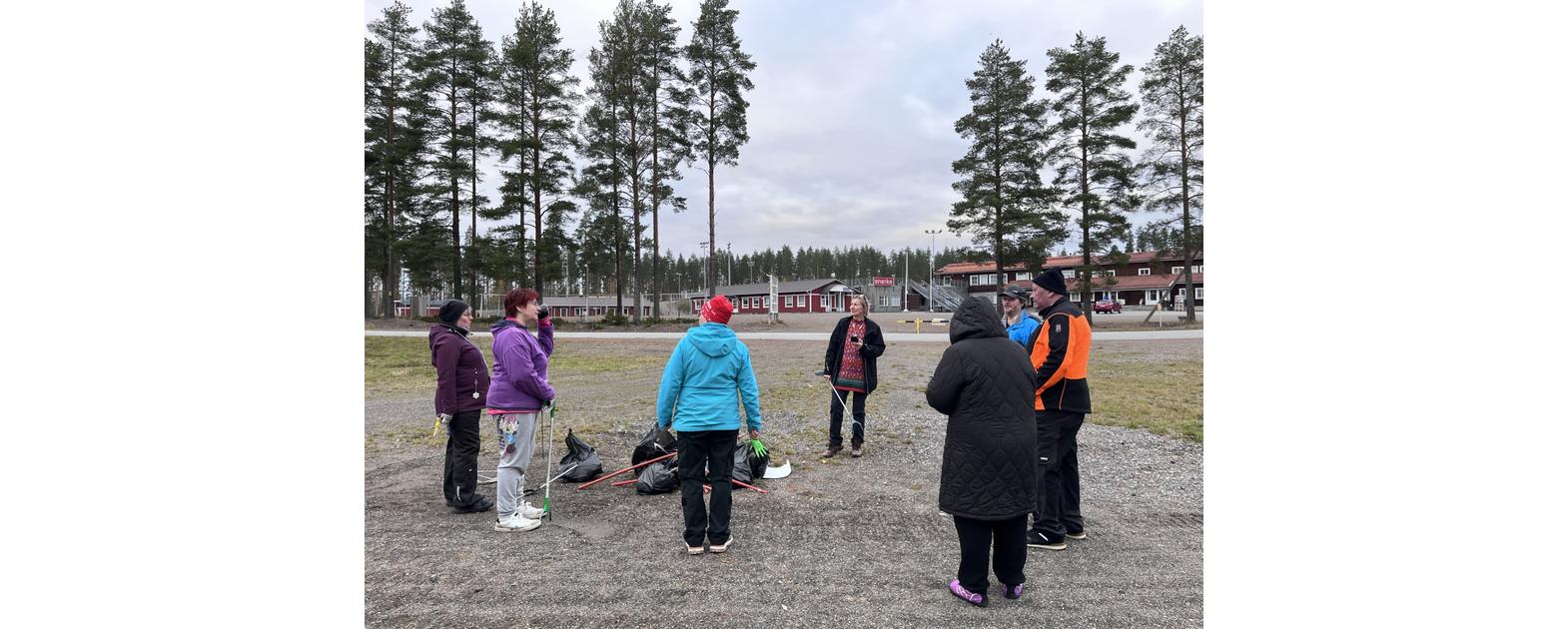 Stadionin ymp&auml;rist&ouml;n siivous